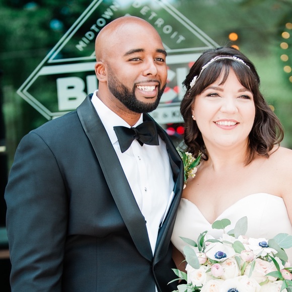 ✨ Meet Caroline from Deck Out Deals ✨ - Picture 3 of 3